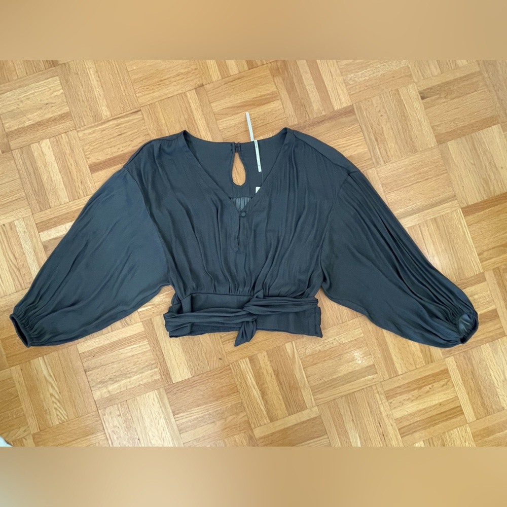 Anthropologie petite fluide blouse. Color Moss, size S
